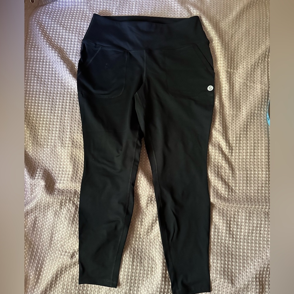 Torrid Black Active leggings fitted wide waistband front pockets 1X NWOT